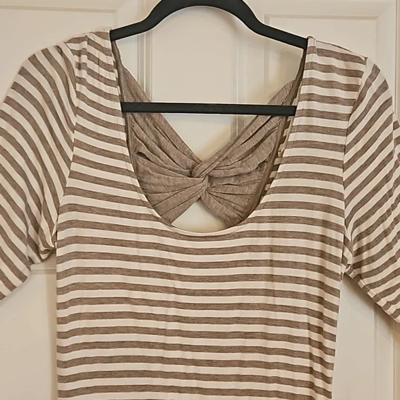 Women's top - Picture 2 of 4